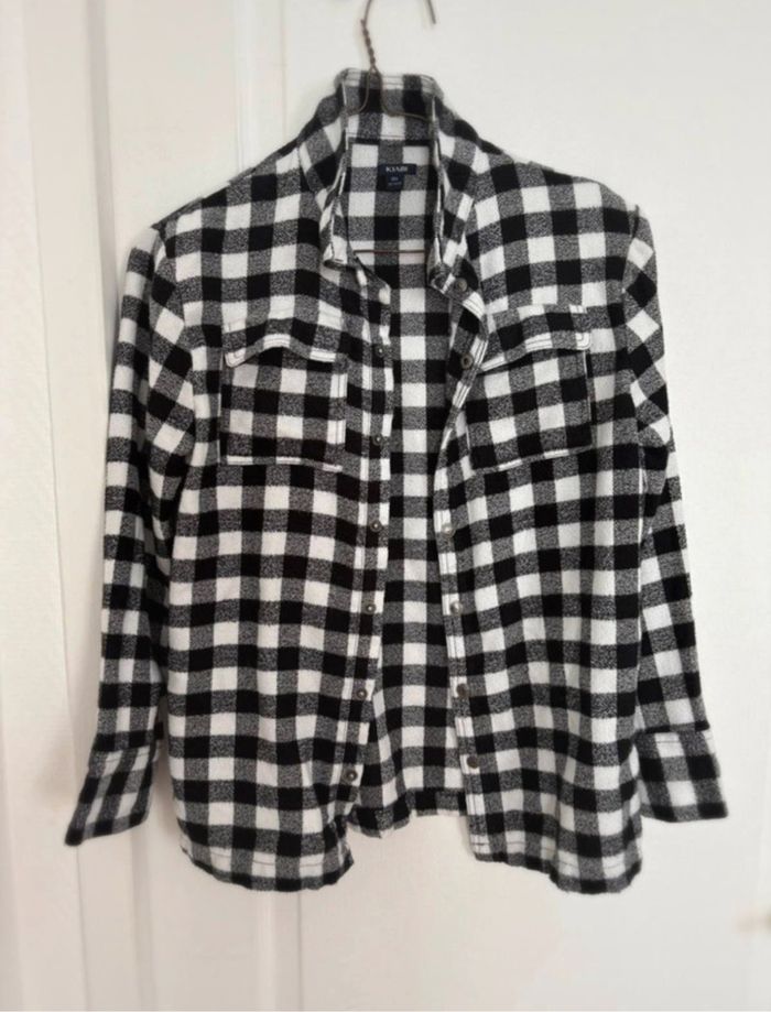 • Chemise ~ Kiabi ~ Taille 10 ans • - photo numéro 2