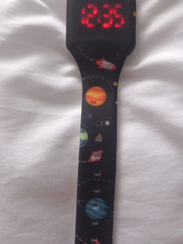 Montre galaxie planete - photo numéro 3