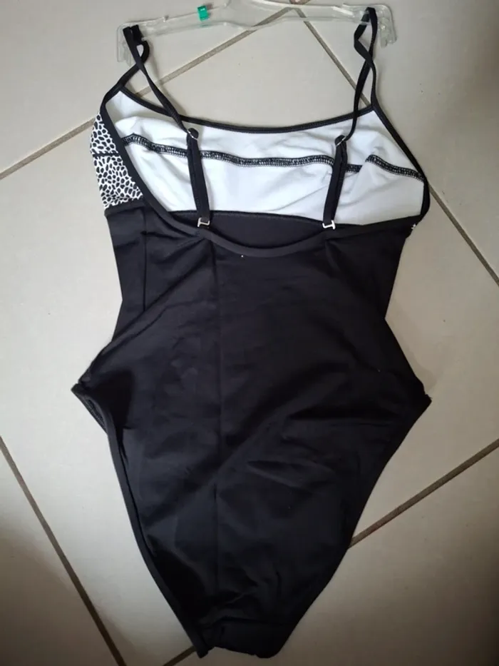 Maillot de bain une pièce femme S Neuf - photo numéro 2
