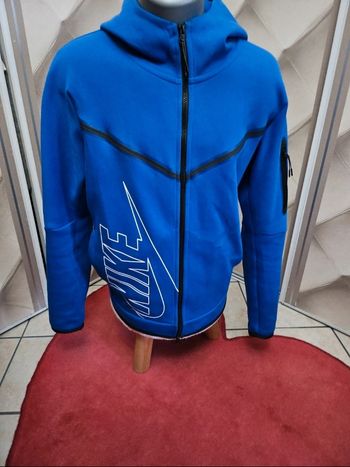 Superbe sweat zippé à capuche Nike
