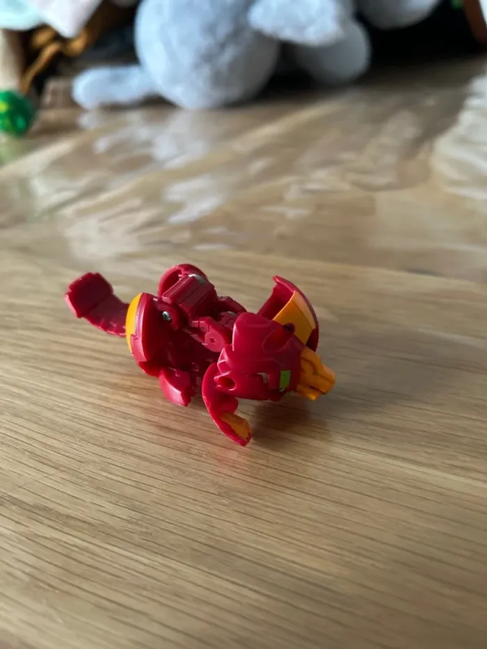 Bakugan Battle Planet Pyrus "hydorous" B400