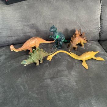 Lot de 5 dinosaures