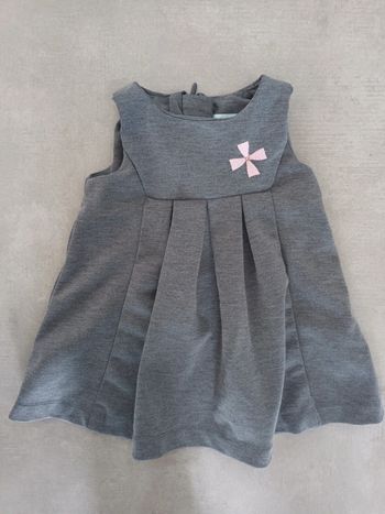 Jolie robe obaibi 3 mois