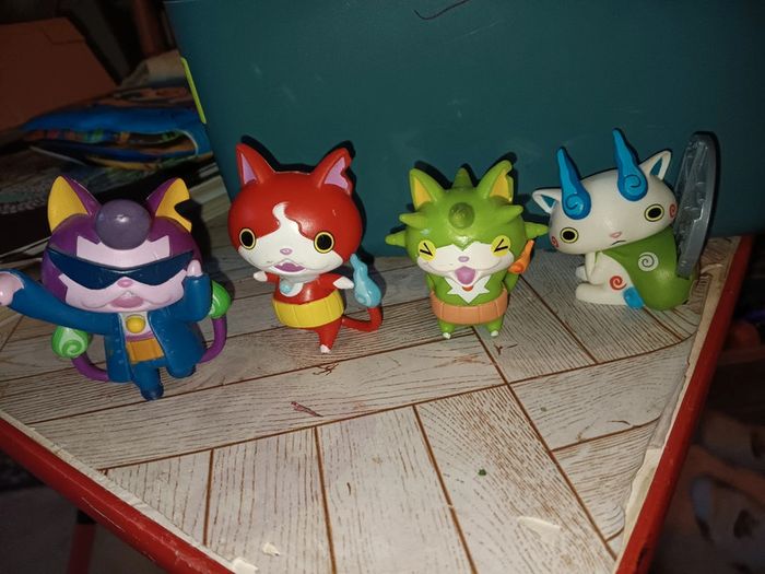 Figurines yo kai watch 2016 une avec amulette