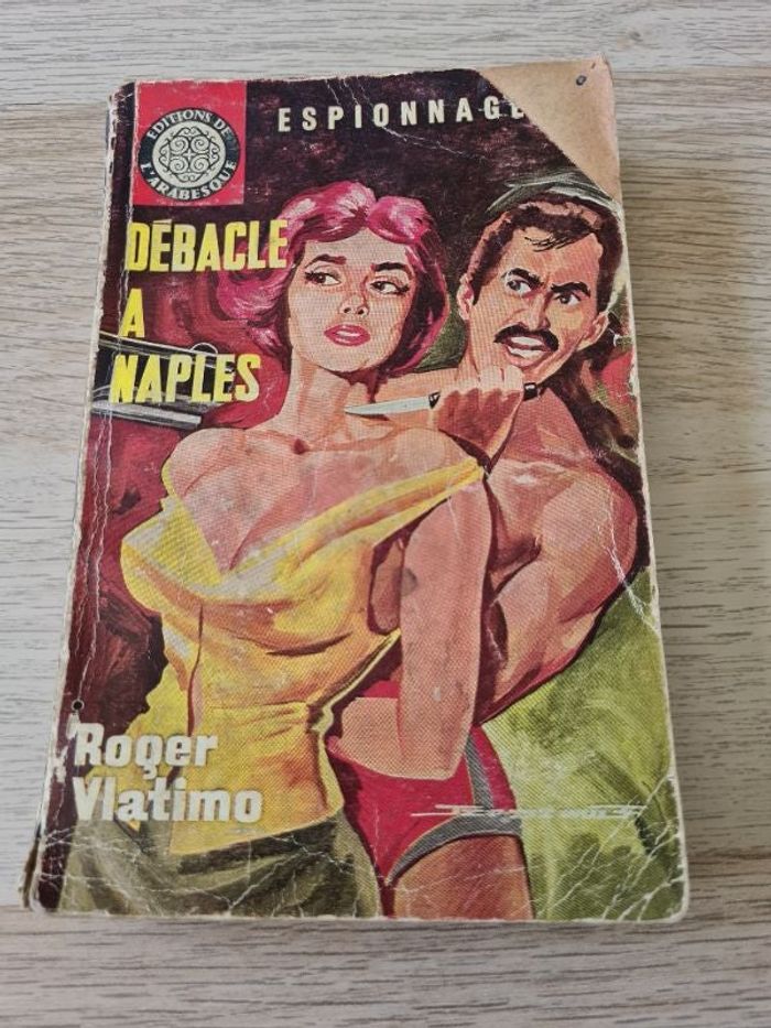 Livre Débâcle à Naples