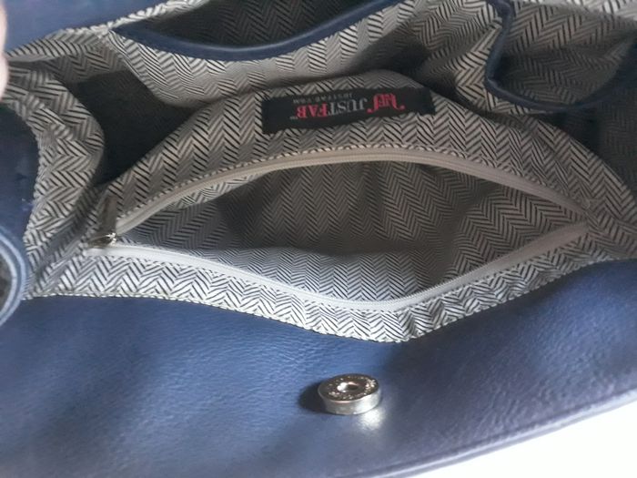 Faby27800 Sac à mains "Justfab" couleur : bleu marine Bandoulière avec chaine dorée - photo numéro 8