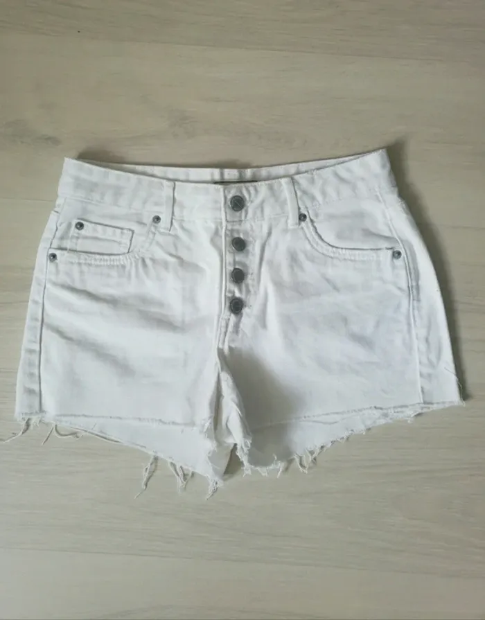 Short en jean blanc