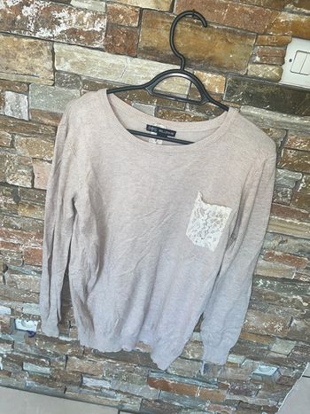 Pull avec dentelle