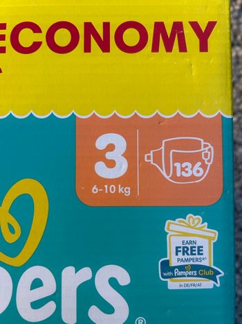 272 couches Pampers baby taille 3