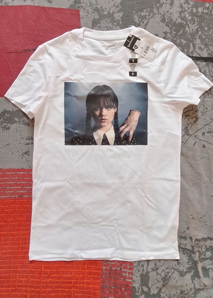 Tee-shirt S Customisée Wednesday Mercredi Adam - photo numéro 9