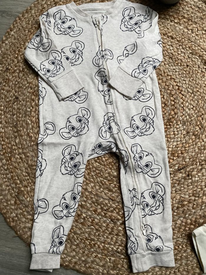 Lot de 2 pyjamas roi lion Disney primark 12/18 mois - photo numéro 4