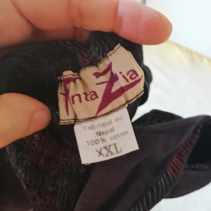 Tunique ou robe courte Fantazia t. XXL mais 42. Noir à motufs - photo numéro 4