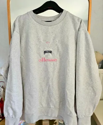 Sweat gris ellesse brodé gris chiné taille 36 bon état