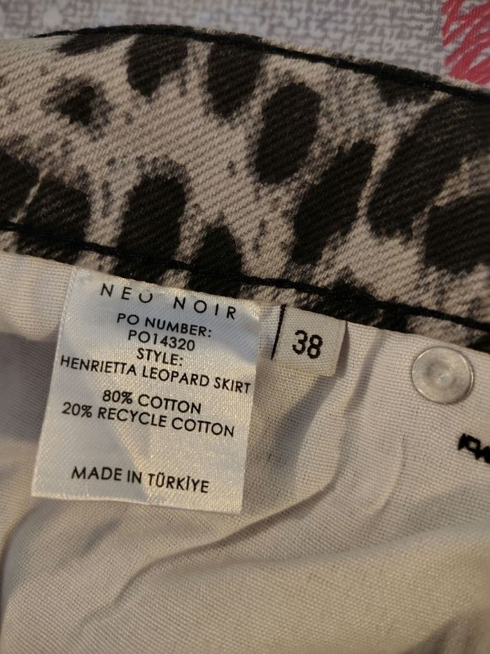 Jupe neo noir femme 🎀 38 - photo numéro 5