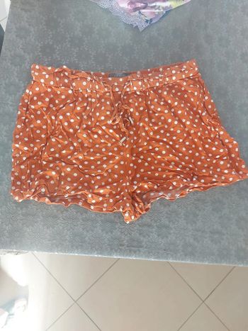 Short à pois orange