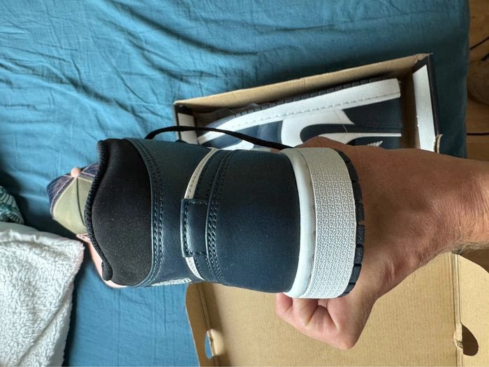 Air Jordan 1 Mid Navy / White – Taille 41 – Neuf avec boîte - photo numéro 8