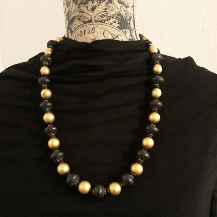Faby27800 Collier fantaisie noir et or longueur 65 cm