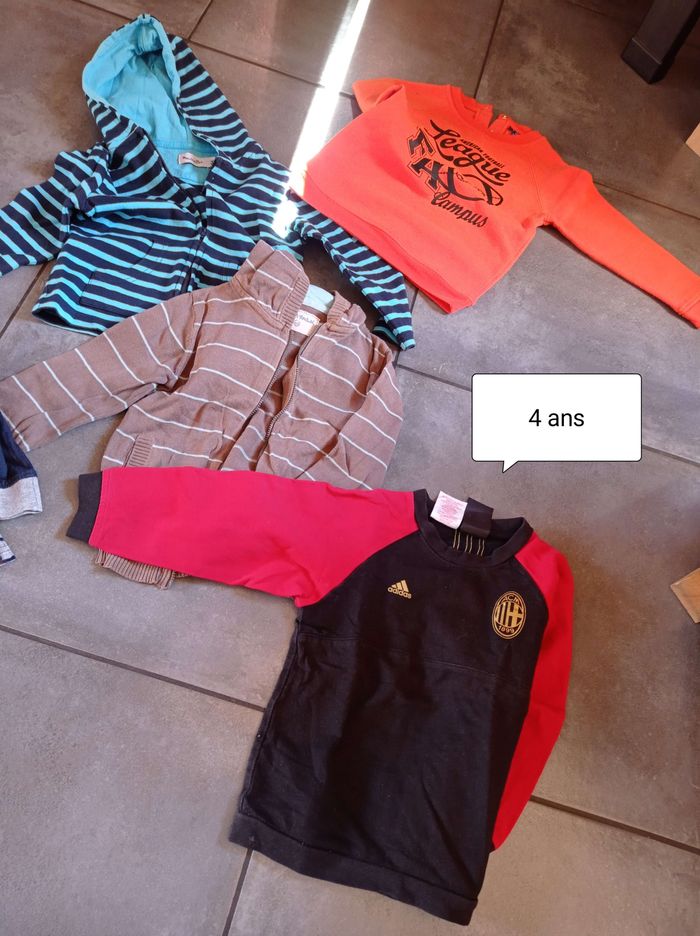 Lot de vêtements 4 ans - photo numéro 2