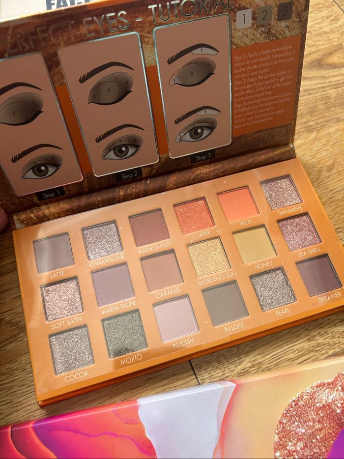 Lot palette maquillage - photo numéro 3