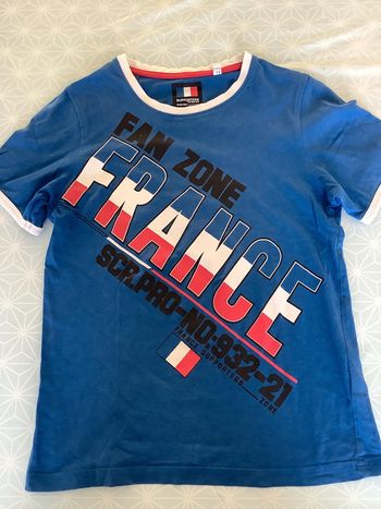 T-shirt bleu supporters de foot 10 ans