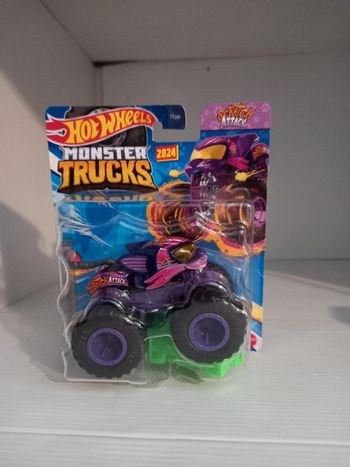 Hotwheel monster truck scratch attack