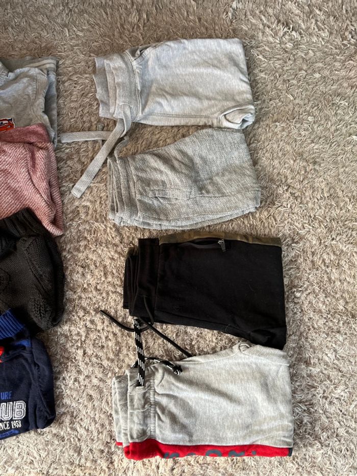 Lot vêtements 4ans - photo numéro 3