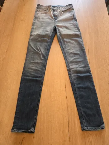 👖 Jeans Benetton W27 taille haute super skinny