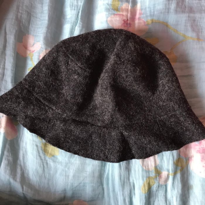 Chapeau gris en feutrine * prix 🏷 1e * kiki60230 - photo numéro 2