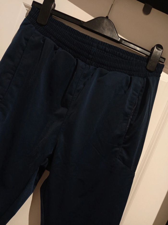 🔝 Pantalon bas de jogging Uhlsport bleu marine taille 14 ans 162 cm - photo numéro 3