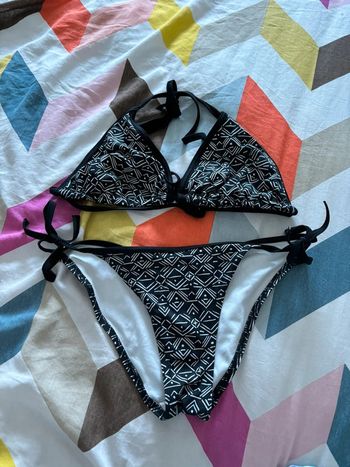 Maillot de bain 2 pièces noir et blanc à motifs