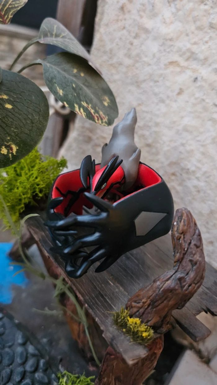 Super figurine Pokemon Nintendo tomy yveltal