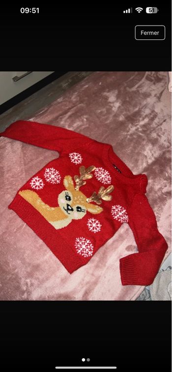Pull de Noël taille 9 mois très bon état 