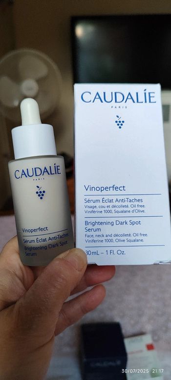 Caudalie Vinoperfect
Sérum Éclat Anti-Taches à la Viniférine (alternative à la Vitamine C) 30 ml