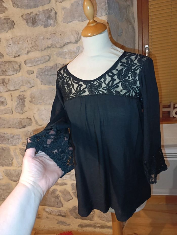 Jolie blouse manches 3/4 avec dentelle et dentelle au dos marque DPM taille 40 - photo numéro 3