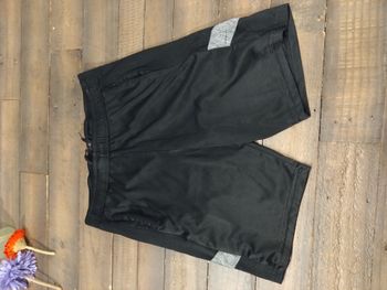 Bermuda de sport Dunlop noir garçon 10-12 ans – Très bon état