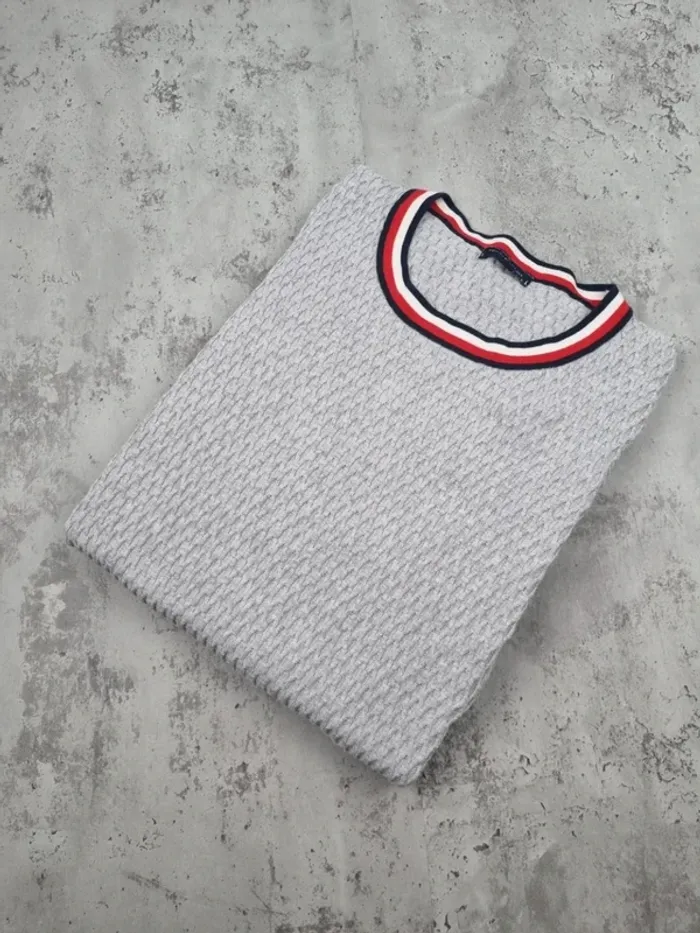 Pull gris Tommy Hilfiger – Taille M Femme (mesures en photos)