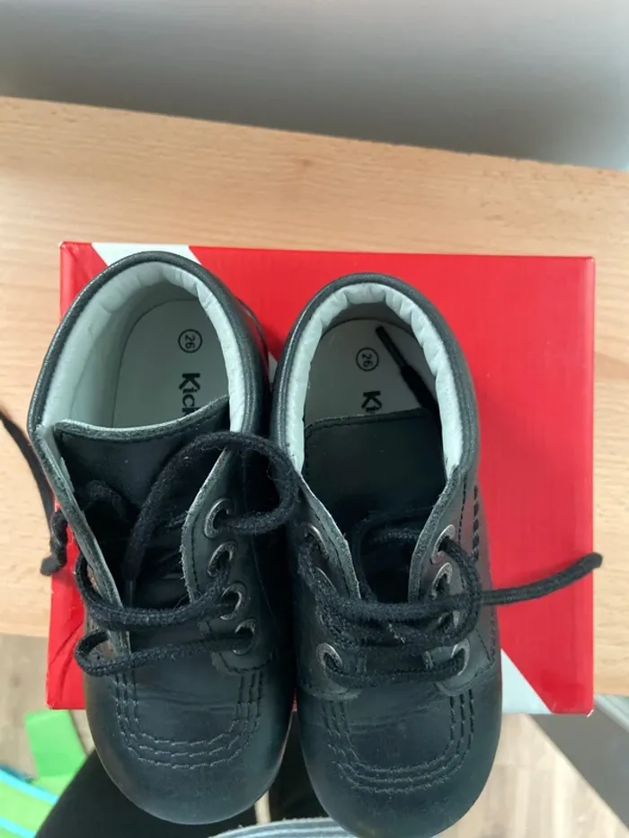 Chaussures Kickers taille 26 - photo numéro 4