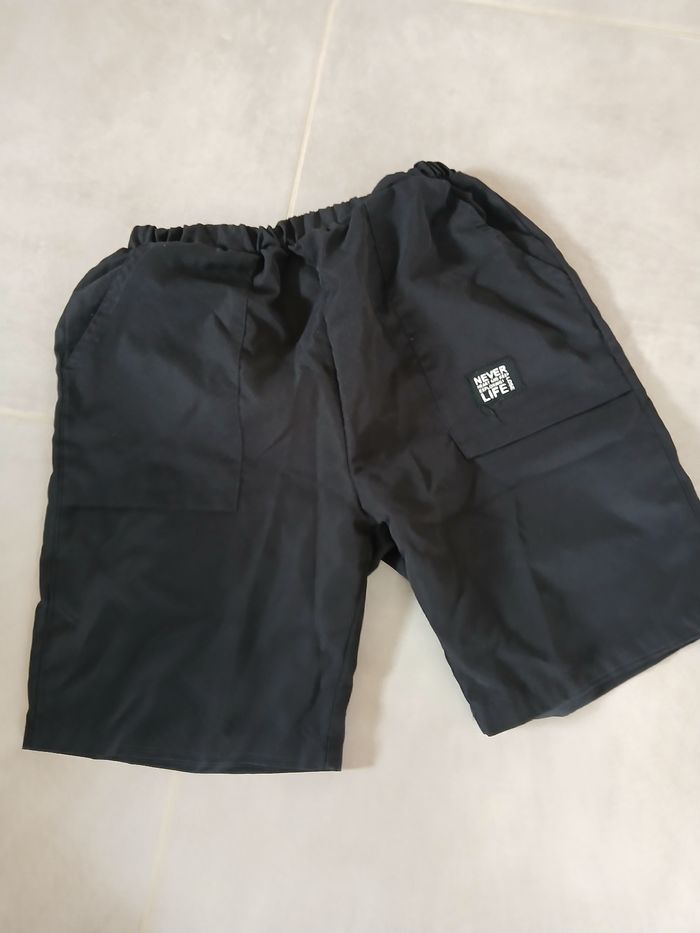 Lot 2 bermudas - photo numéro 2