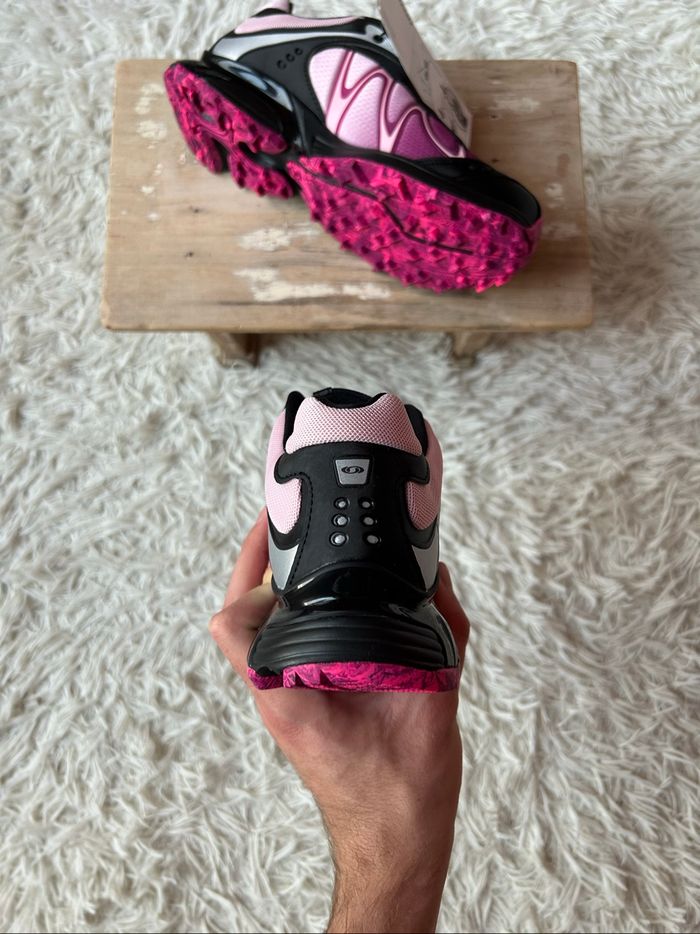 Salomon XT Whisper black / fairytal / knockout - taille 39,5 - photo numéro 2