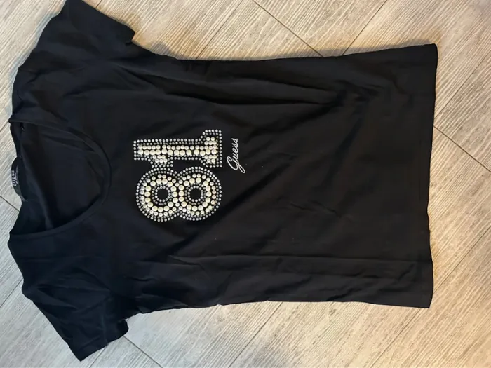 T shirt guess