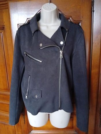 Blouson zippé court taille 44 Kiabi 