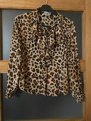 Belle chemise à volants Zara taille M oversize