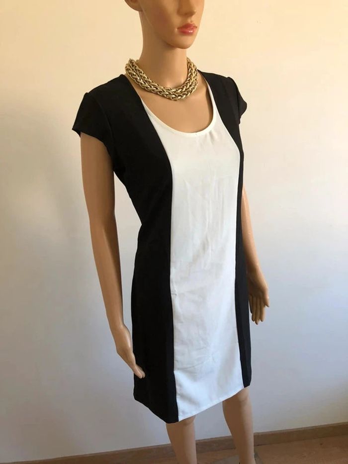 Robe noire et blanche neuve à manches courtes Black Lab taille S - photo numéro 2