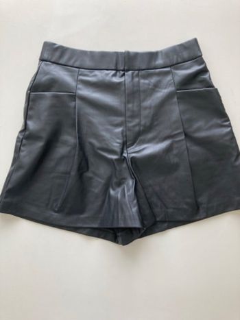 Short chic classe en simili cuir Zara taille 36/S