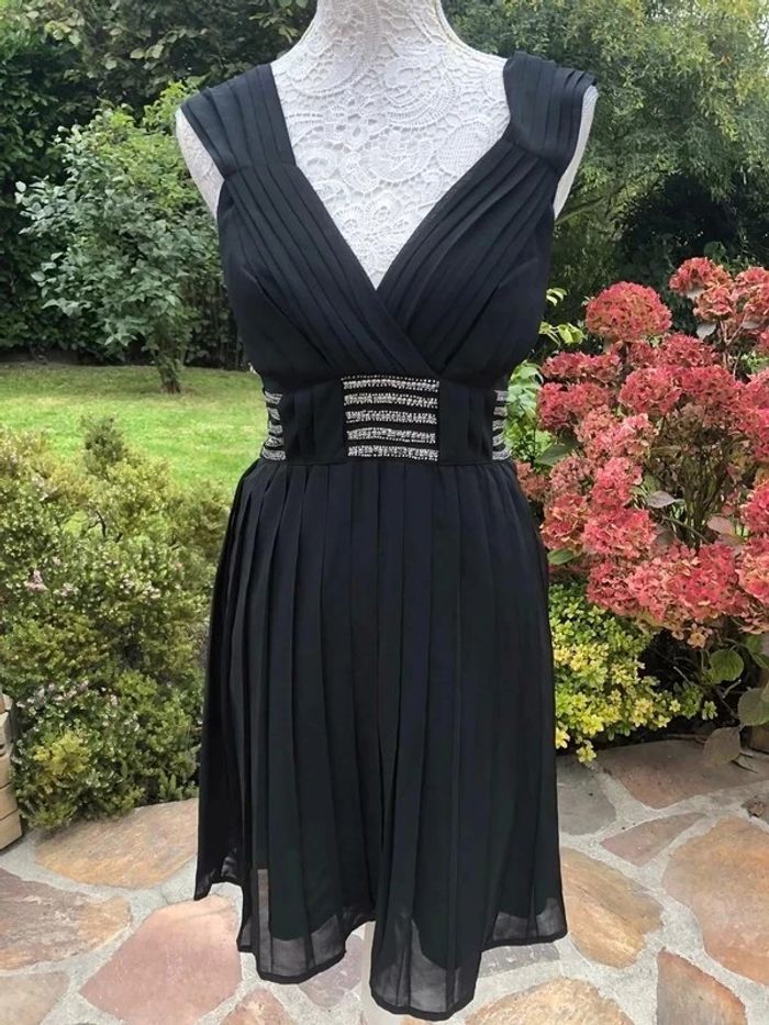 Robe Mogan neuve taille 38 - photo numéro 3