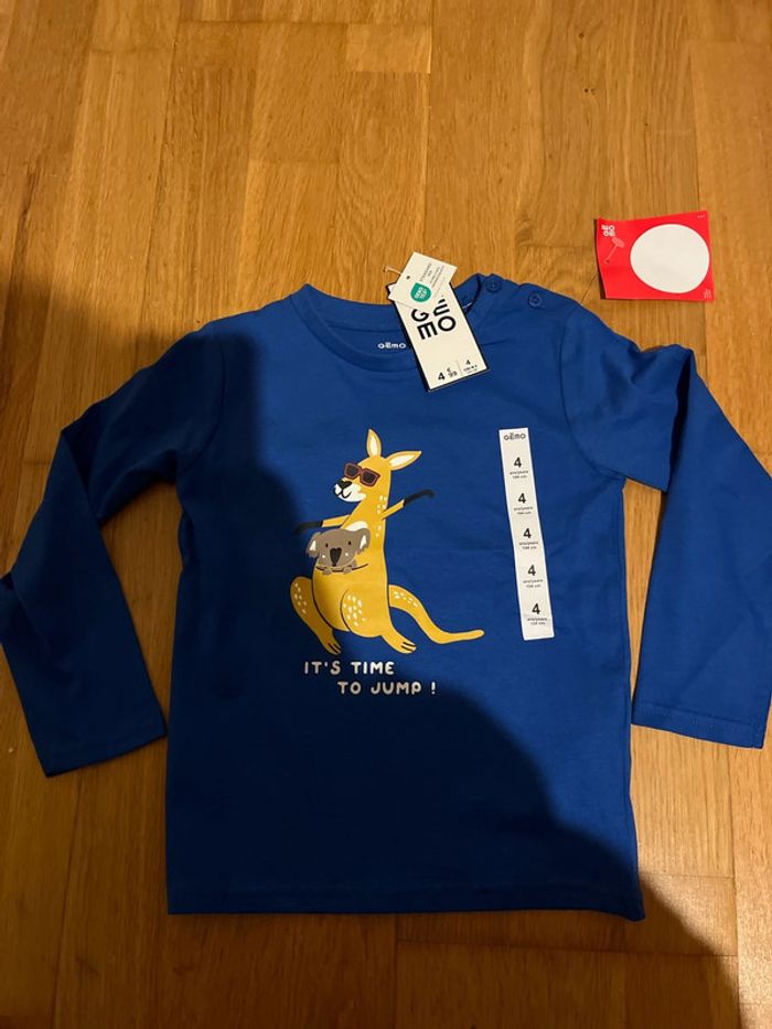 TEE shirt bleu