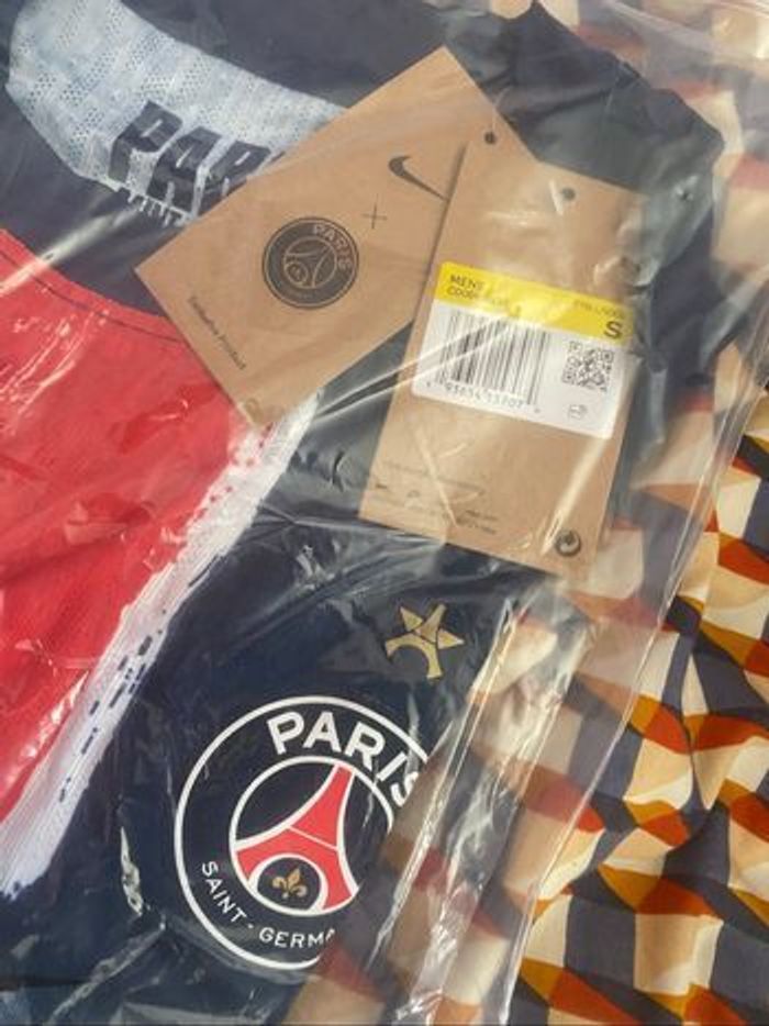 Maillot de foot PSG officiel étoile collector rare - photo numéro 3