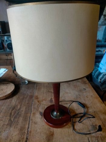 Très jolie lampe 65 cm