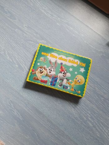 Livre puzzle scintillant une fête chez bébé titi ZZZ