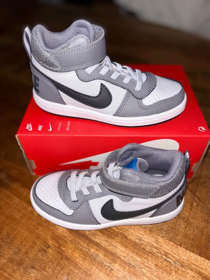 Baskets Nike P.27,5 Neuves - photo numéro 8
